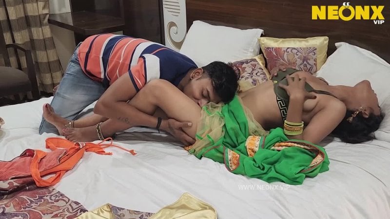 Verdammt, Khanki, Desi, Schwägerin, nackter Saree-Sex, harter, großer schwarzer Schwanz, Muschi, Cockhold, Schlampe, Schwanz, interrassischer Sauger 🍩👅🤤😍